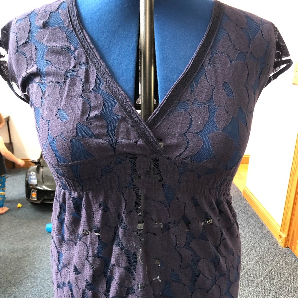 🔶 3/$12 🔶 Purplish-blue lace overlay.